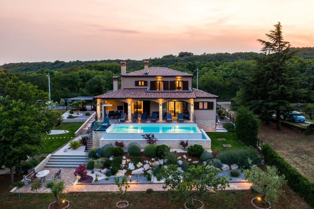 Villa Terra ลาบิน ภายนอก รูปภาพ