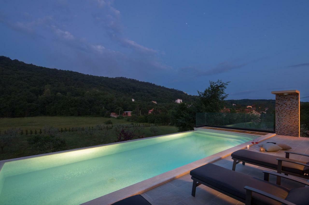 Villa Terra ลาบิน ภายนอก รูปภาพ